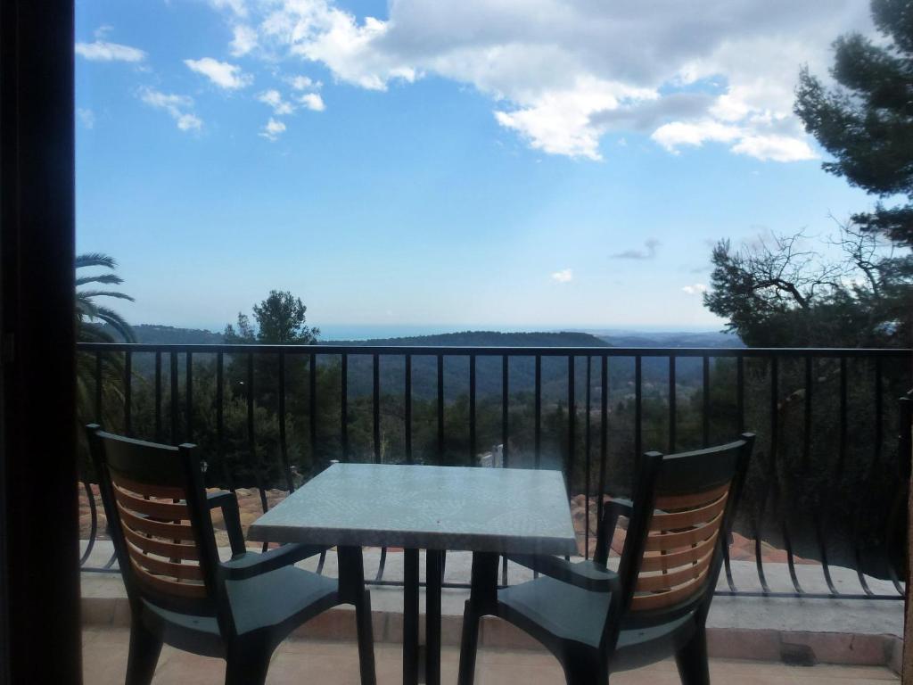 Les Belles Terrasses Hotel Tourrettes-sur-Loup Luaran gambar